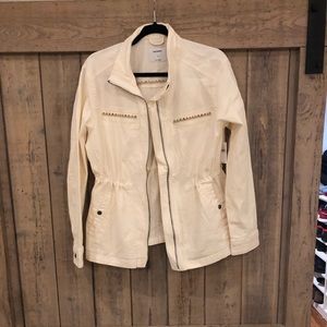 Old Navy Cream jacket w embroidery Size M, NWT